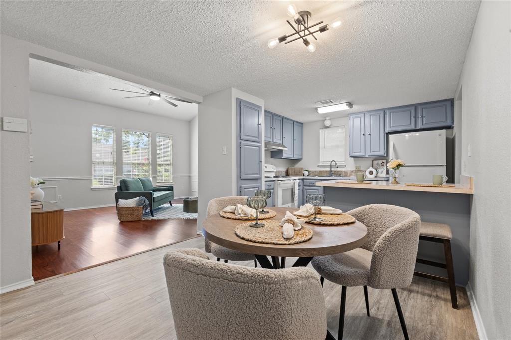 6706 Copperwood Court Property Photo 4