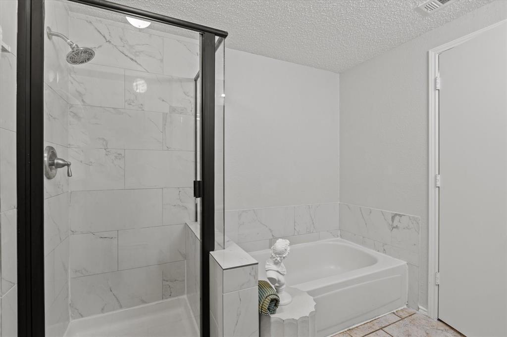 6706 Copperwood Court Property Photo 11