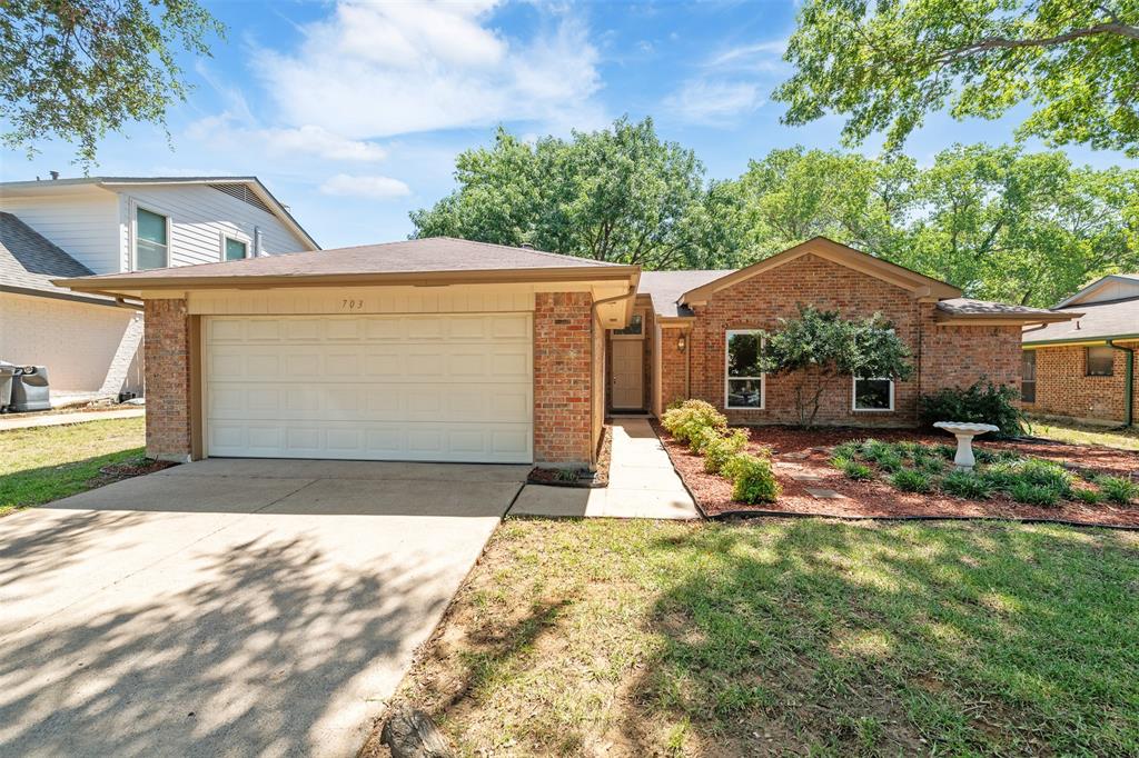 703 Creekside Drive Property Photo 1
