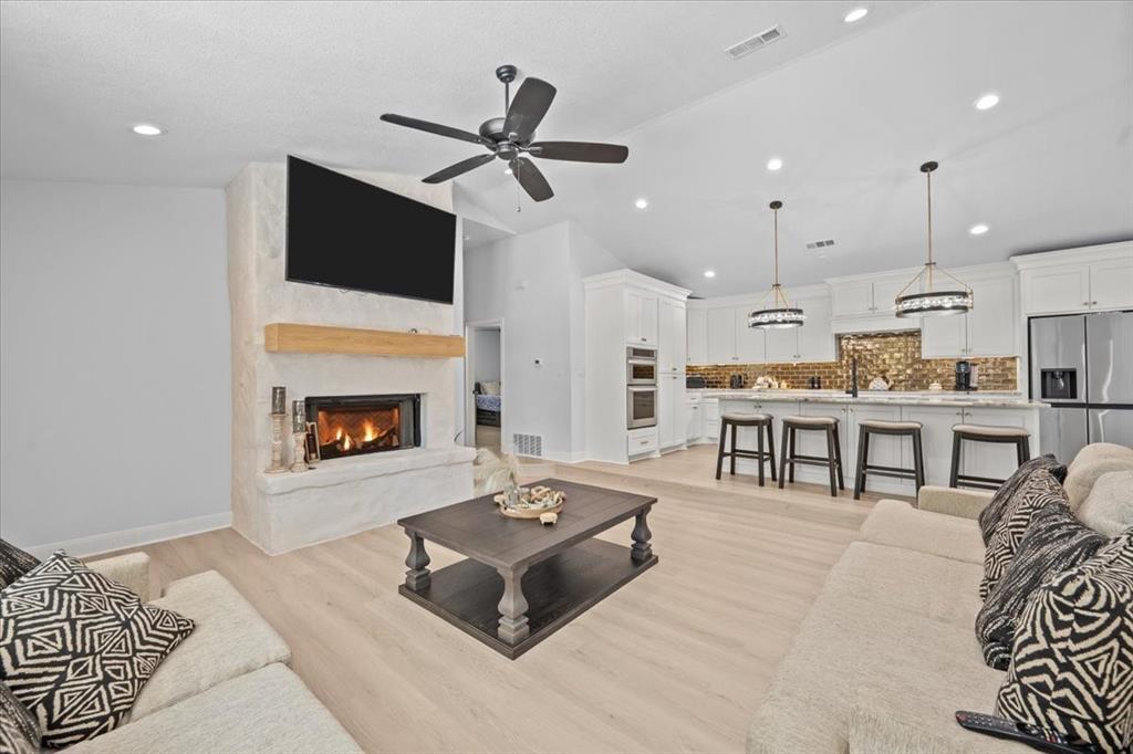 1107 Bays Road Property Photo 1
