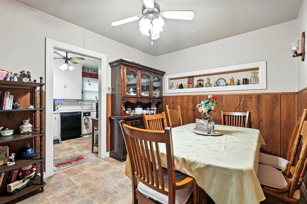 203 Miami Street Property Photo 13