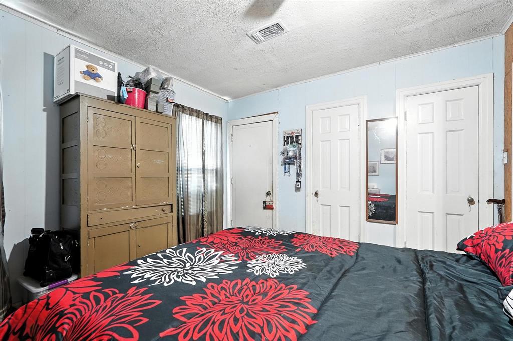 203 Miami Street Property Photo 24