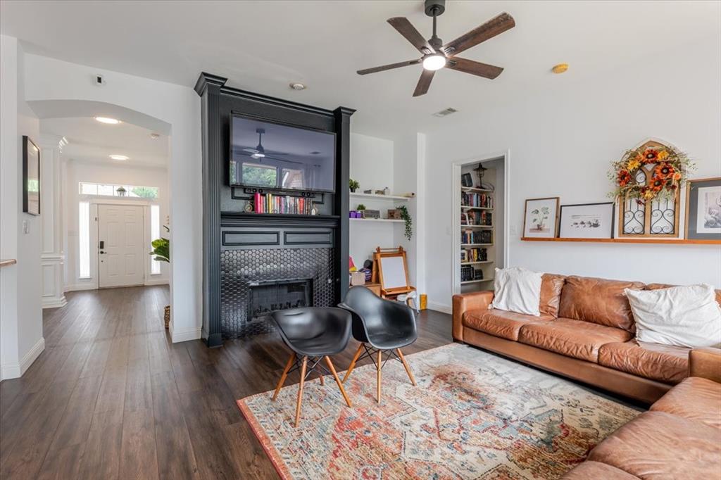 2209 Swallow Lane Property Photo 1