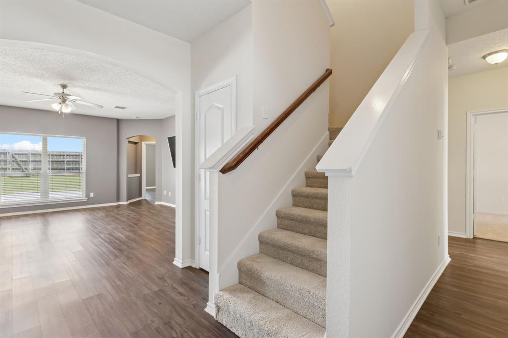 217 Cloudcroft Drive Property Photo 4