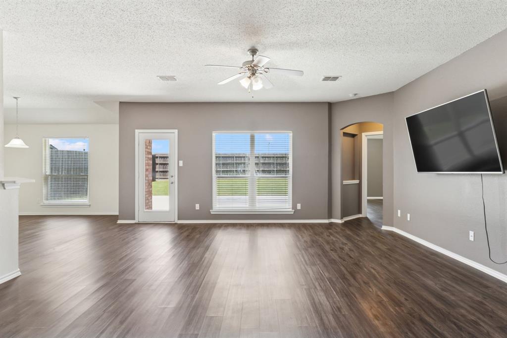 217 Cloudcroft Drive Property Photo 5