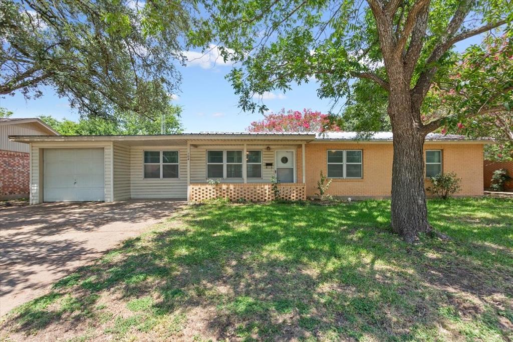 104 Crockett Street Property Photo 1