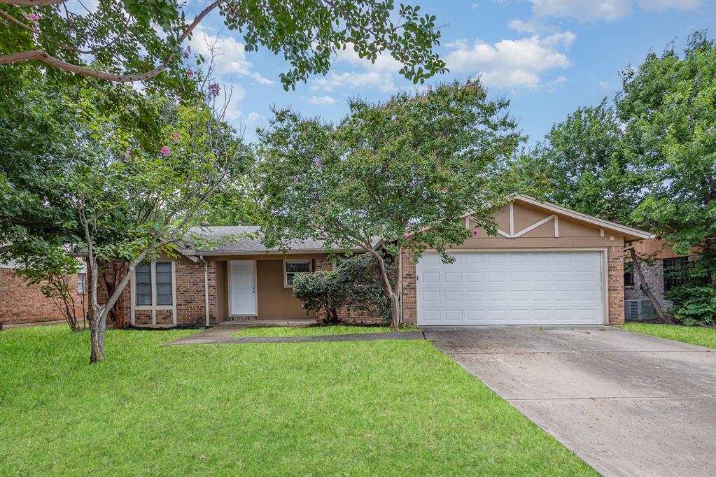 6925 Bennington Drive Property Photo 1