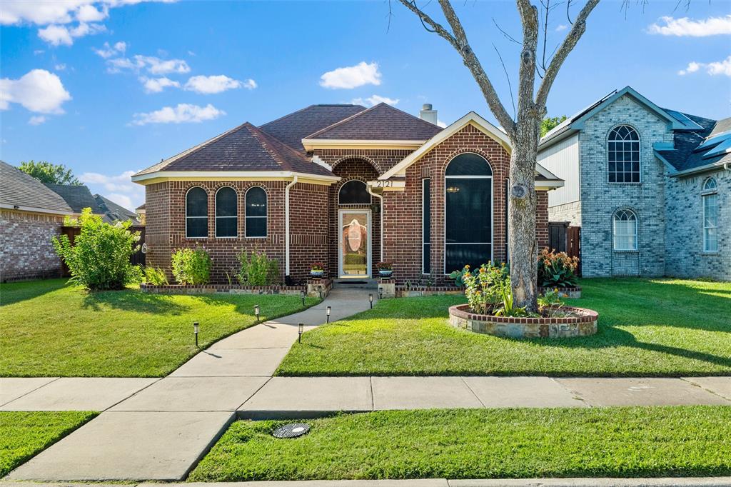2121 Walden Place Property Photo 1