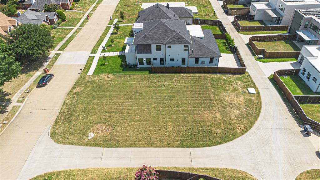 9749 Williford Trail Property Photo 16