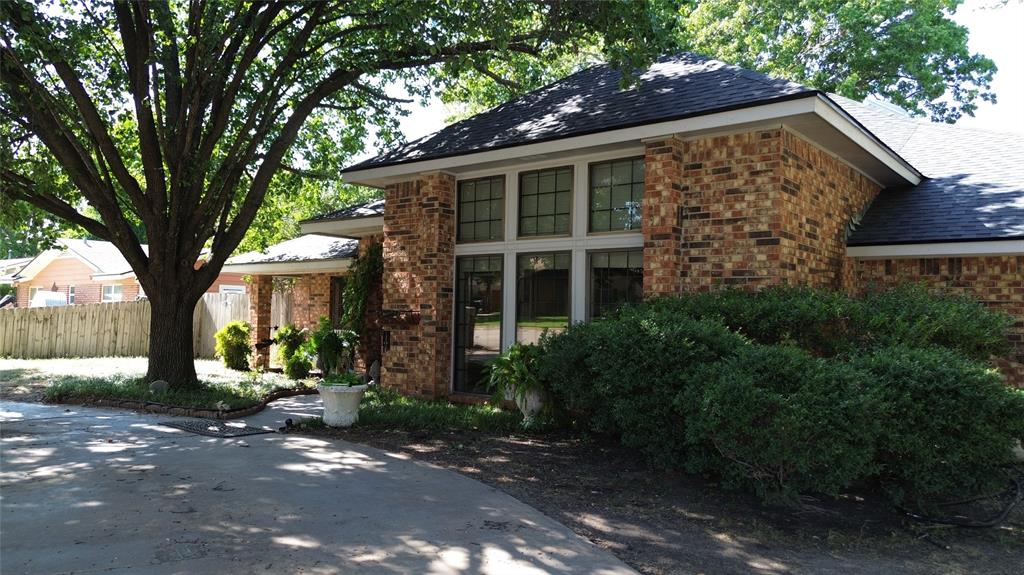 1500 Primrose Lane Property Photo 1