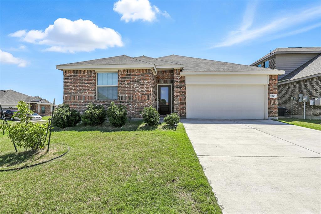 6924 Waterloo Lane Property Photo 1