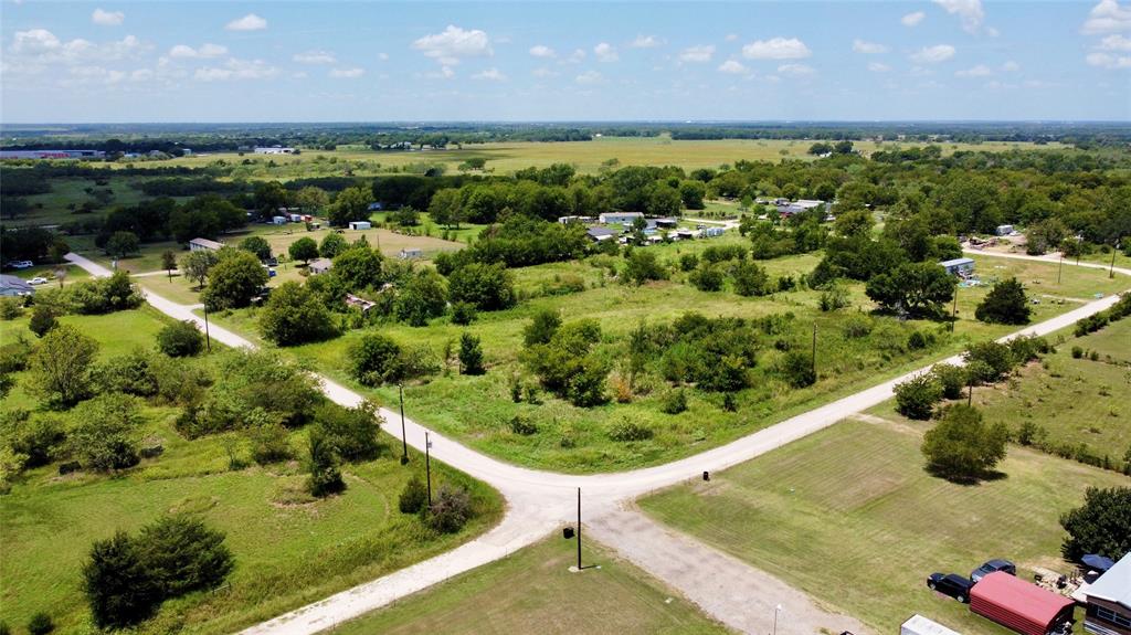 213 County Road 3072 Property Photo 3