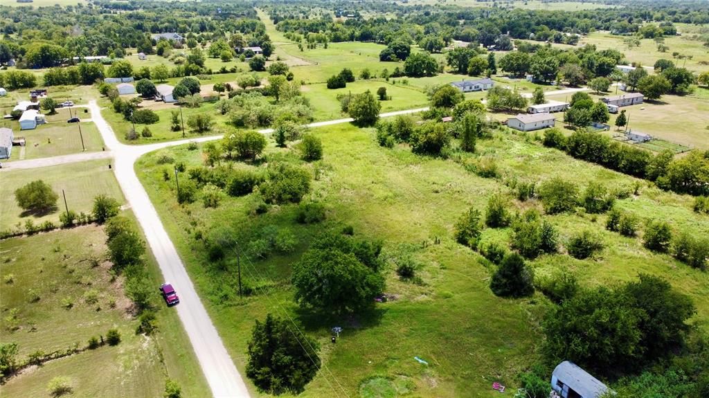 213 County Road 3072 Property Photo 8