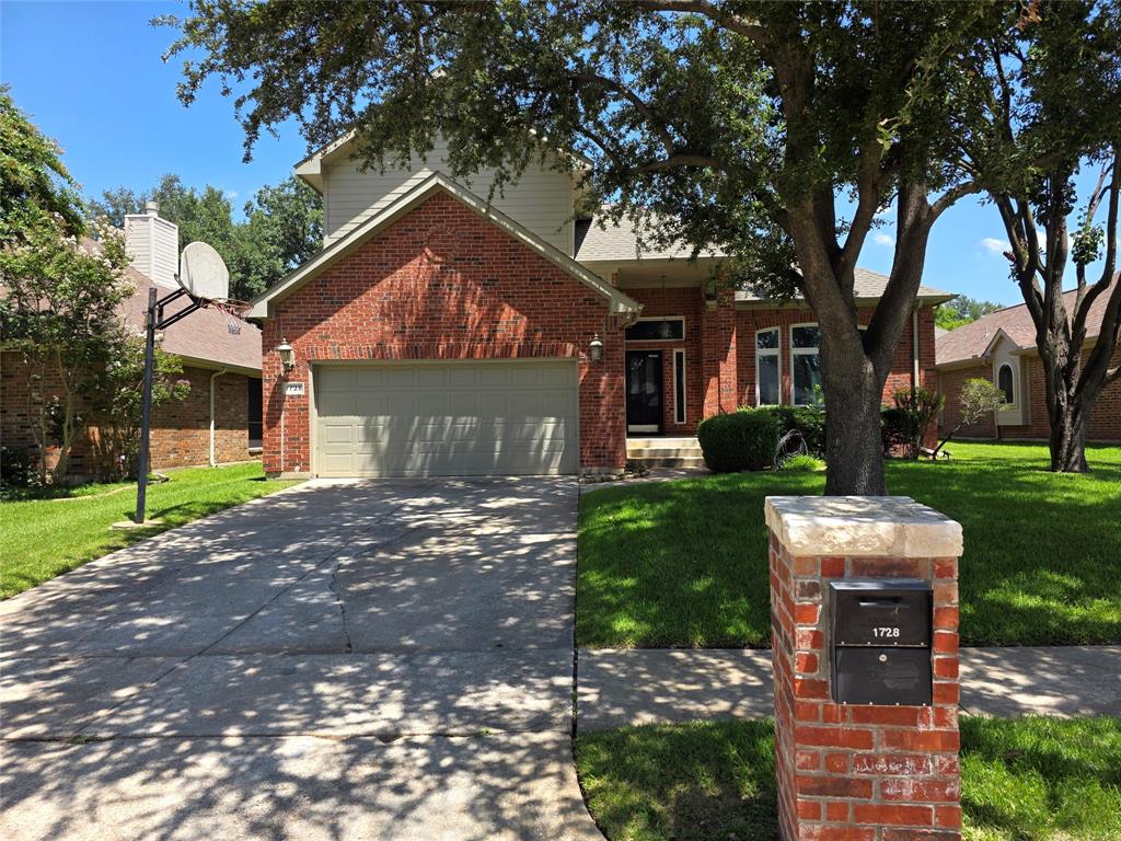 1728 Forest Glen Drive Property Photo 1