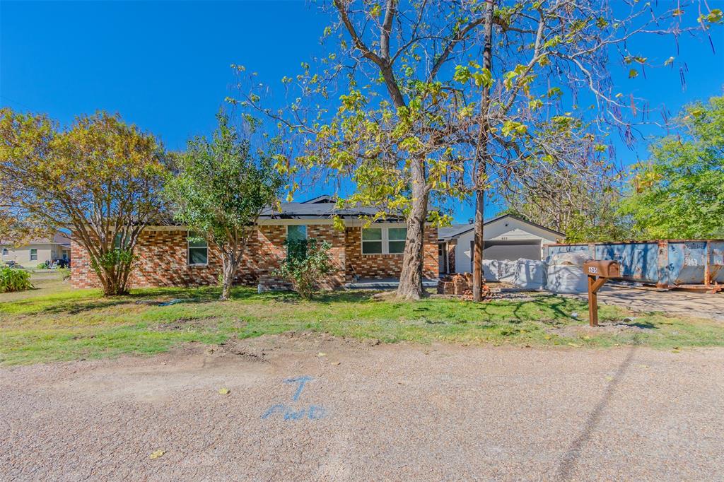 605 Lloyd Property Photo 1