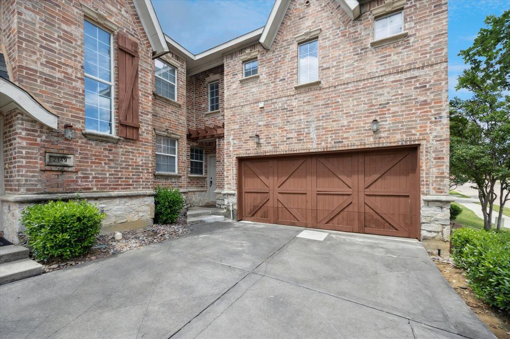 2153 Parkview Property Photo 1