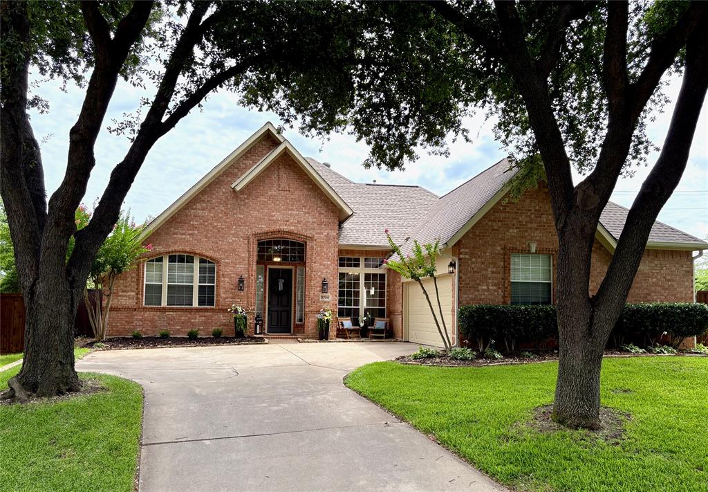 2700 Lake Ville Lane