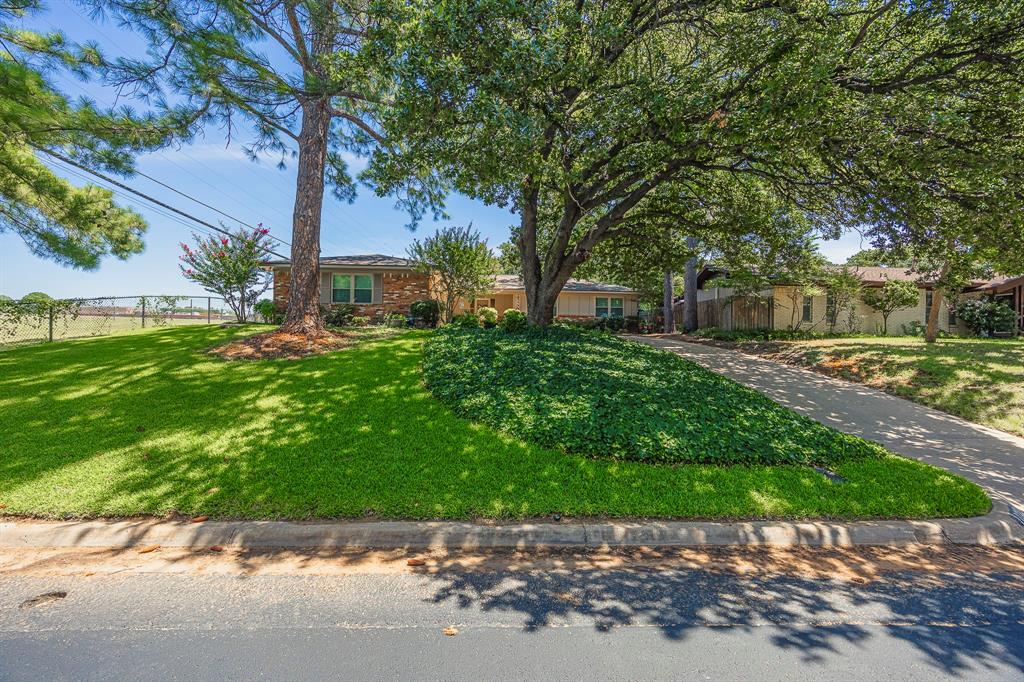1128 Irwin Drive Property Photo 1