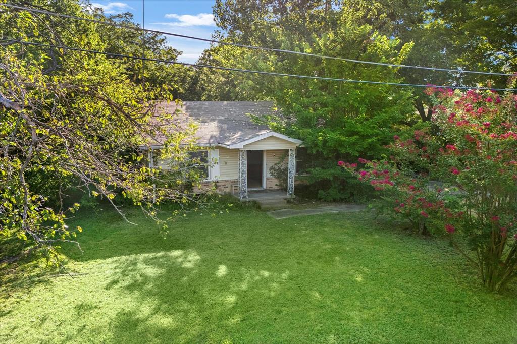 302 Suzanne Street