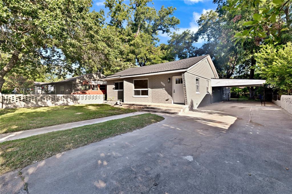 520 Harlem Avenue Property Photo 1