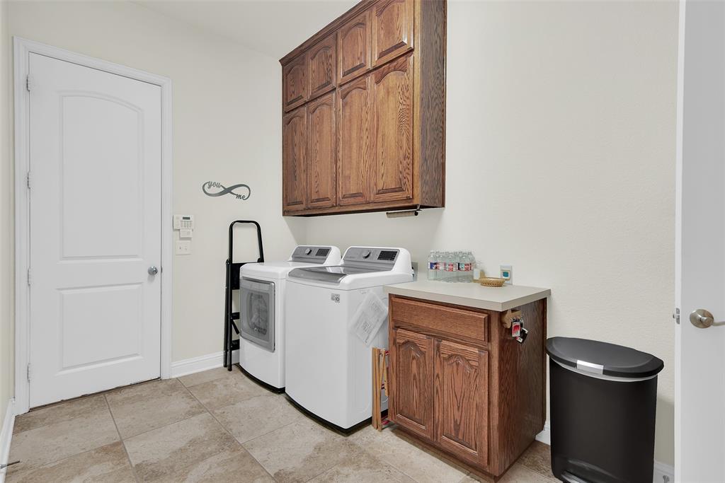 4301 Landsdowne Drive Property Photo 17