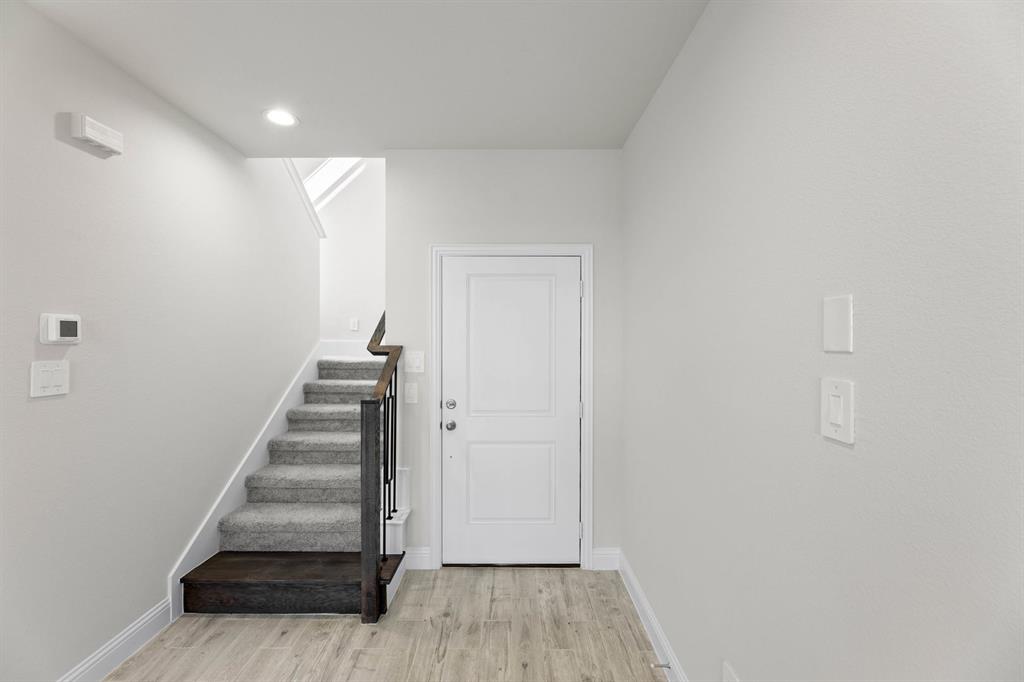 670 Sandiford Property Photo 8