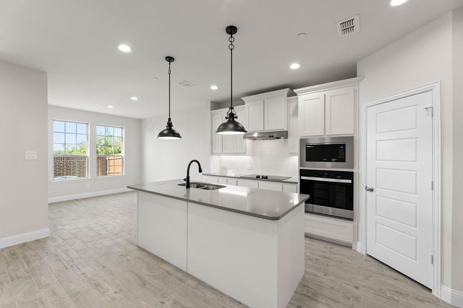 670 Sandiford Property Photo 16