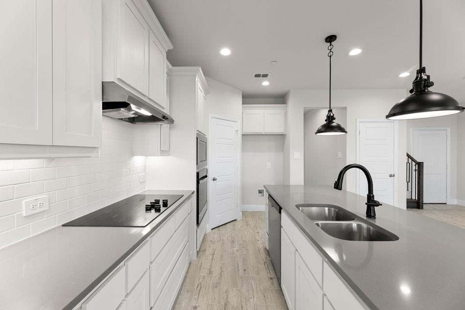 670 Sandiford Property Photo 18