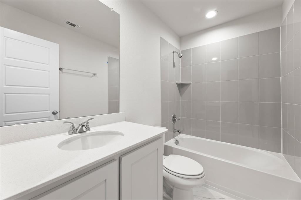670 Sandiford Property Photo 30
