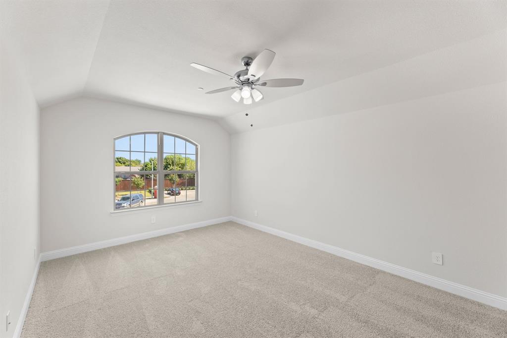 670 Sandiford Property Photo 31