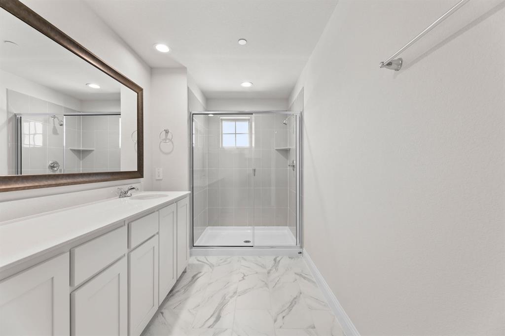 670 Sandiford Property Photo 33