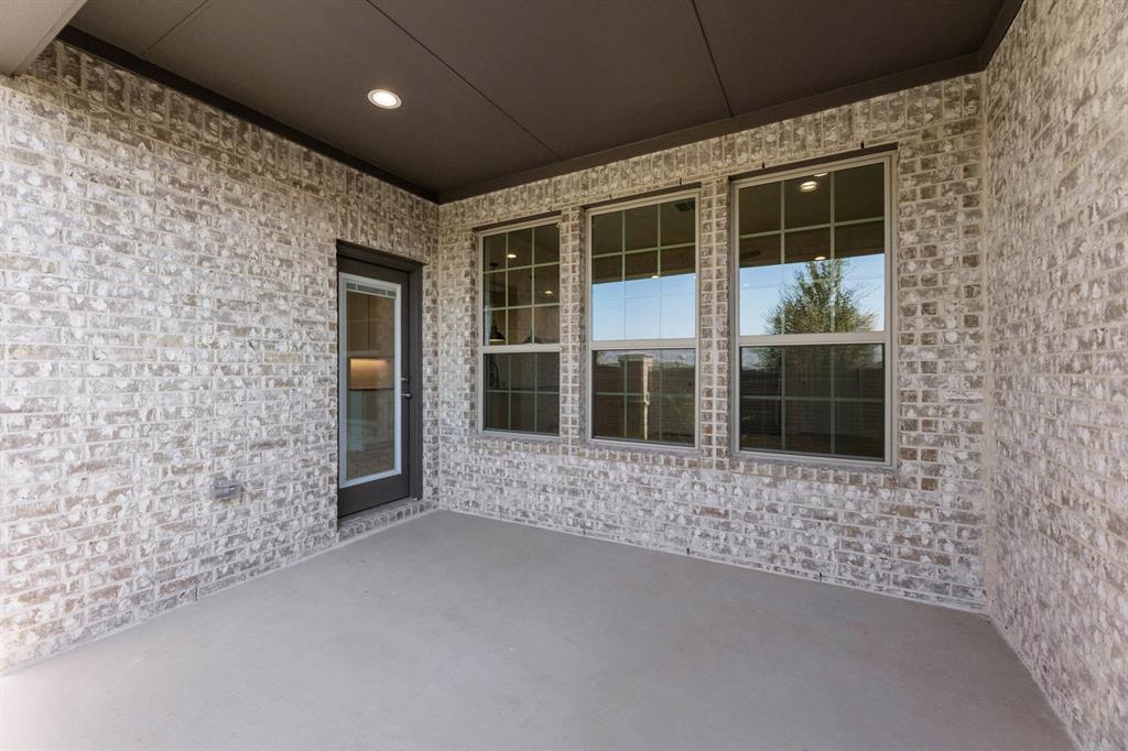 670 Sandiford Property Photo 38