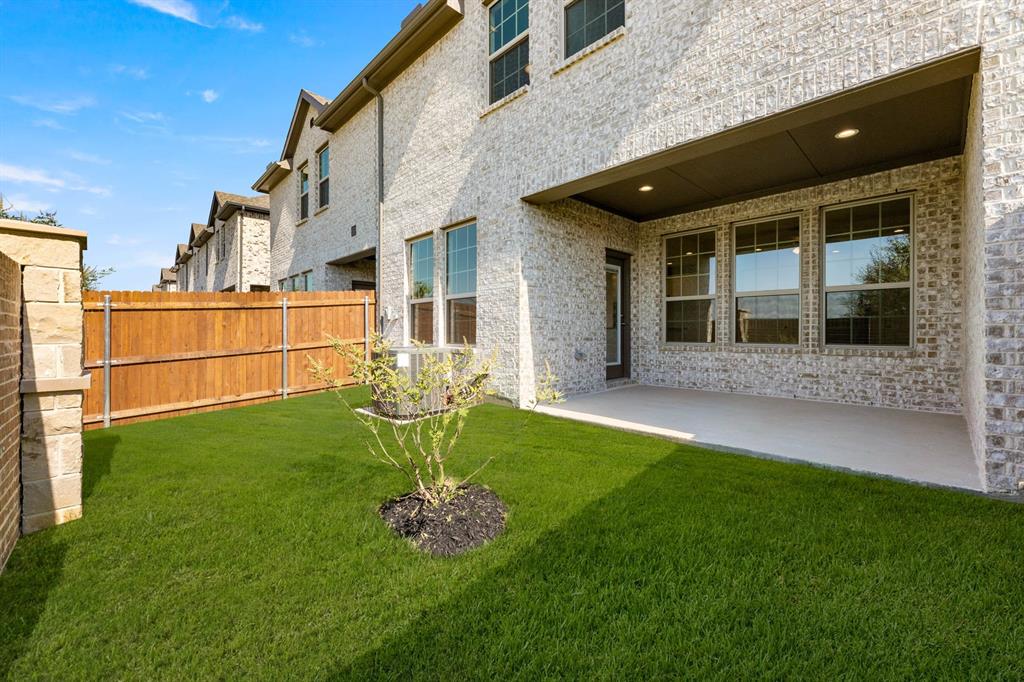 670 Sandiford Property Photo 40