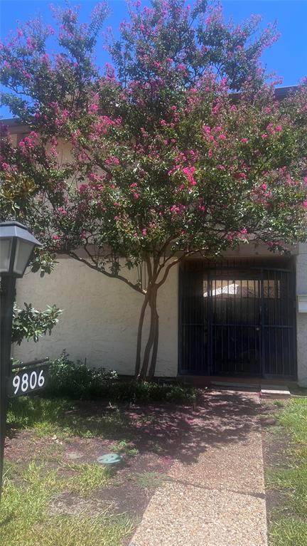9806 Bent Branch Lane Property Photo 1