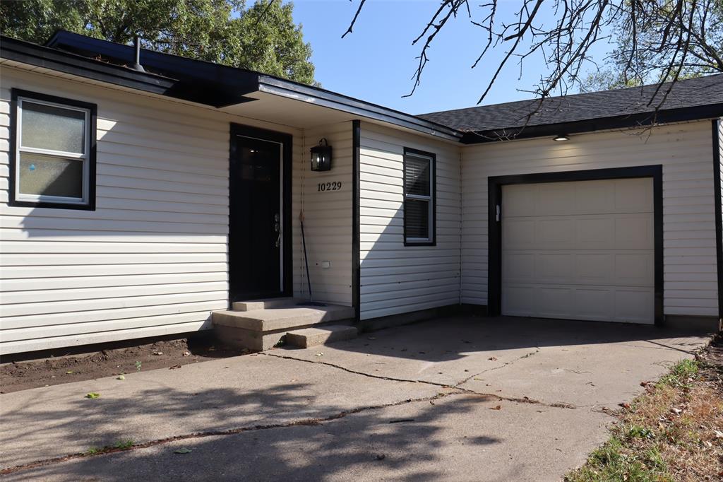 10922 Limestone Drive Property Photo 1
