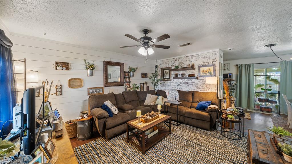 230 Dodson Street Property Photo 4