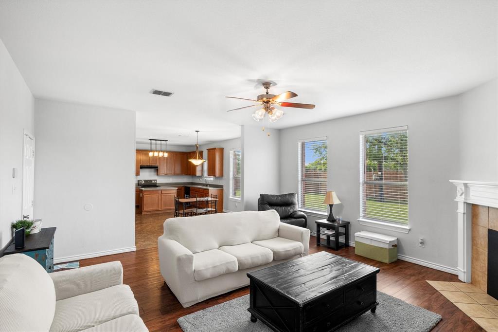 1700 Cowtown Court Property Photo 6