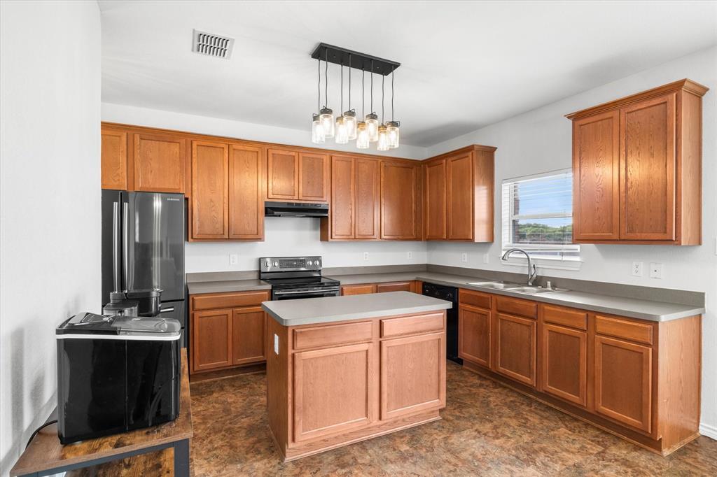 1700 Cowtown Court Property Photo 7