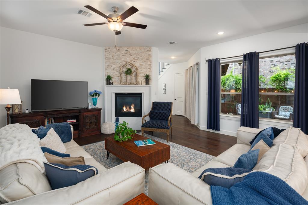 4881 Miles Way Property Photo 3