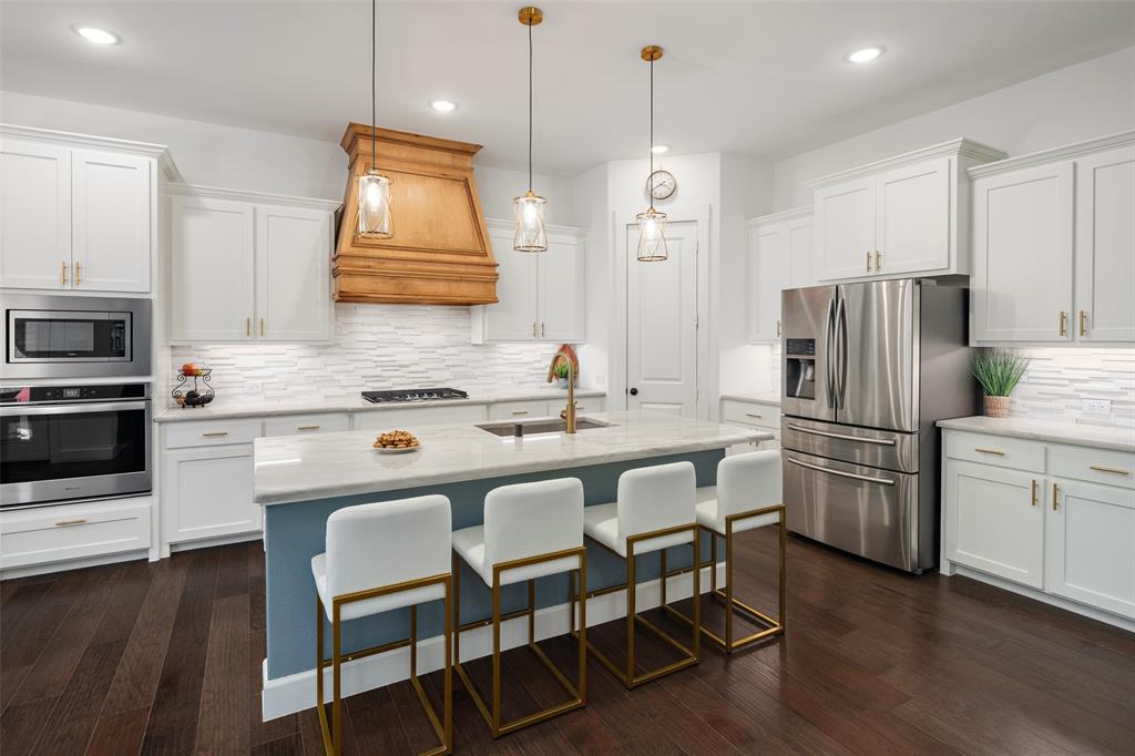 4881 Miles Way Property Photo 6