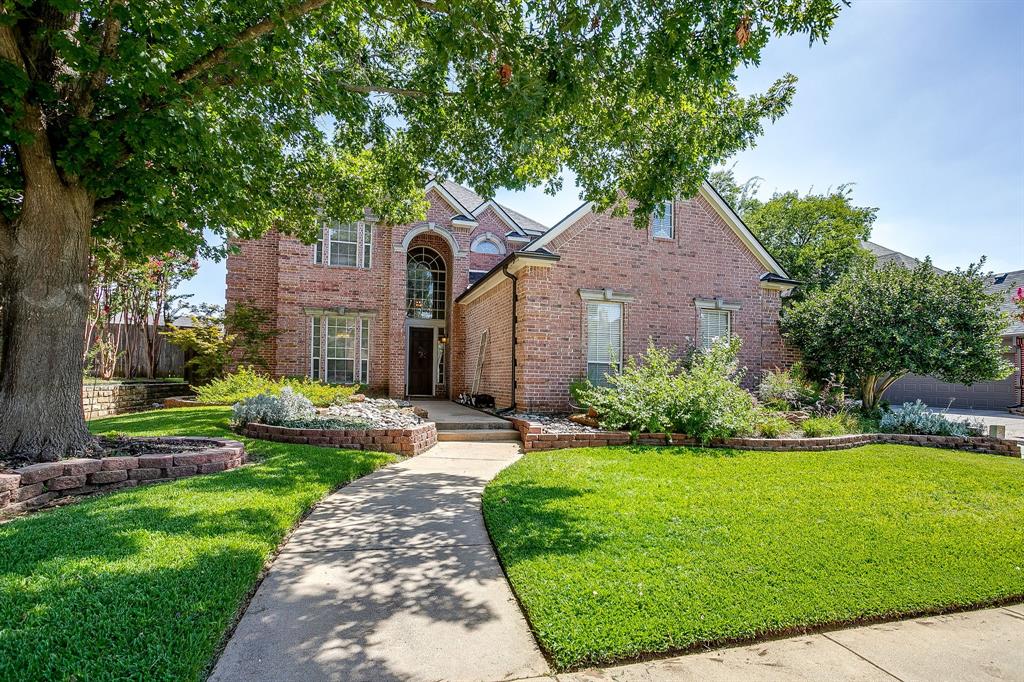 1204 Carousel Drive Property Photo 1