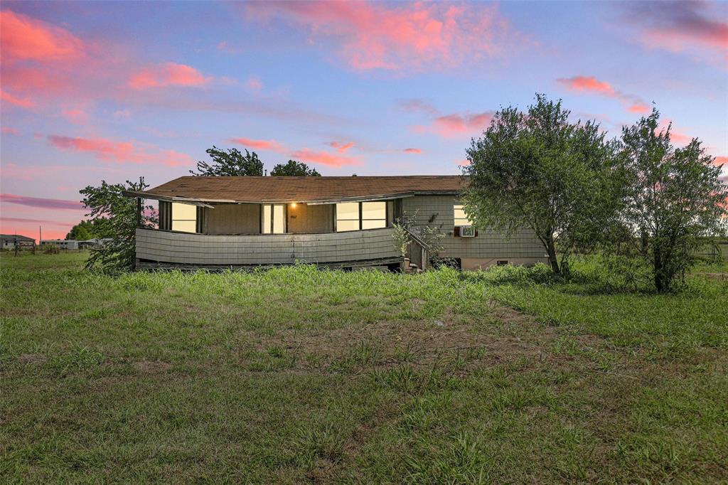 9917 S Highway 171 Property Photo 1