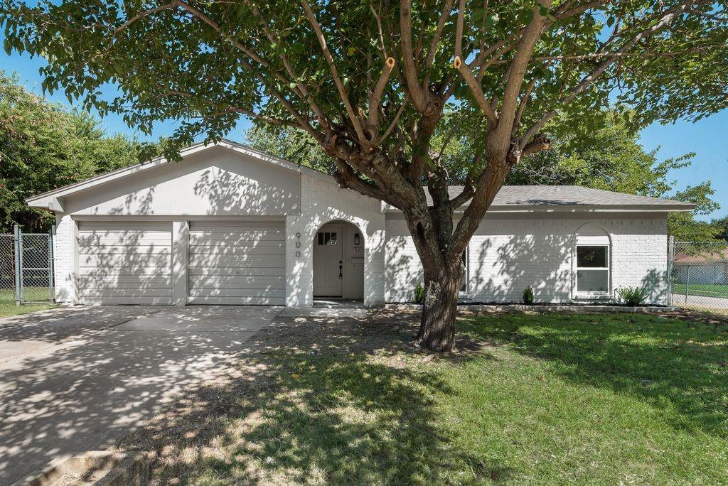 900 Vaughn Drive Property Photo 1