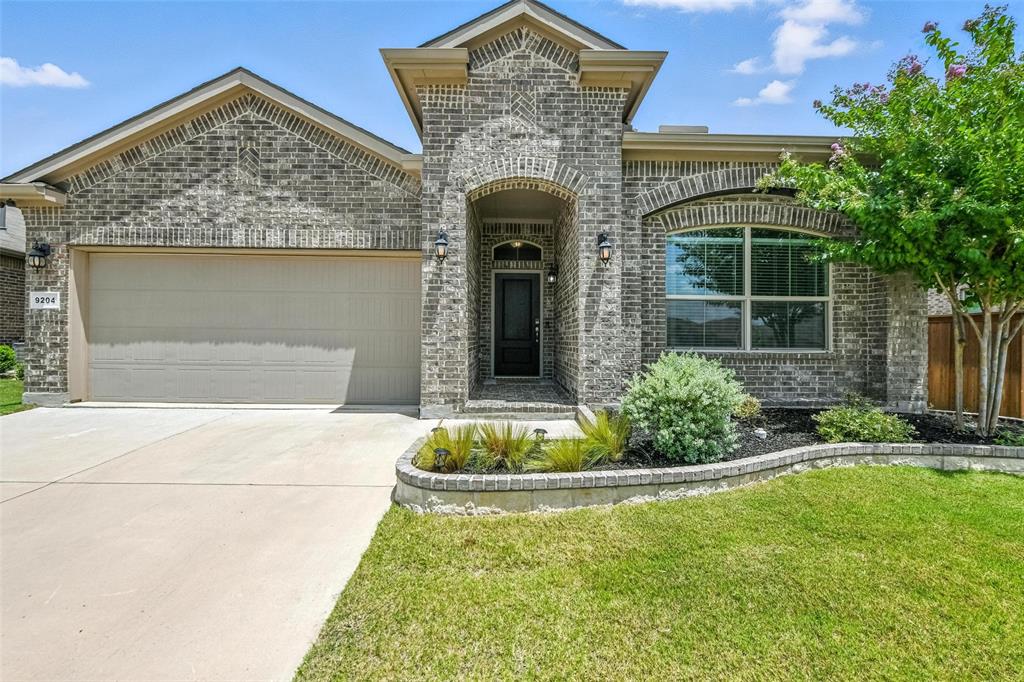 9204 Lace Cactus Drive Property Photo 1