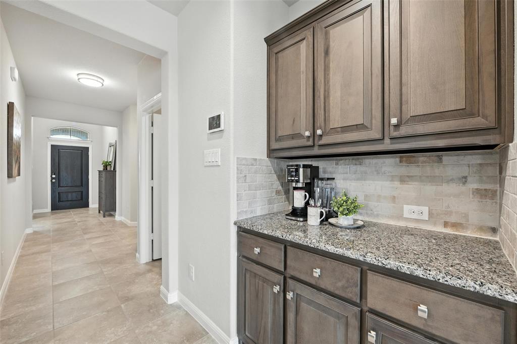 9204 Lace Cactus Drive Property Photo 4