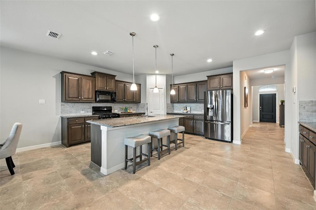 9204 Lace Cactus Drive Property Photo 7