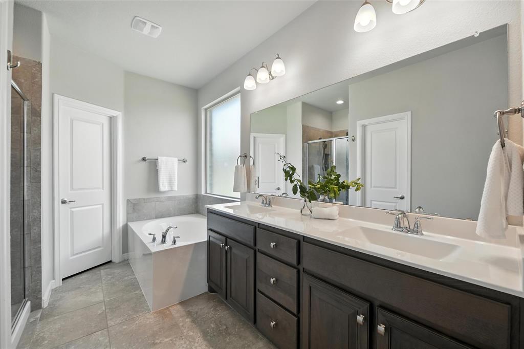 9204 Lace Cactus Drive Property Photo 16