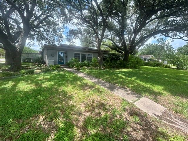702 E Mesquite Lane Property Photo 1