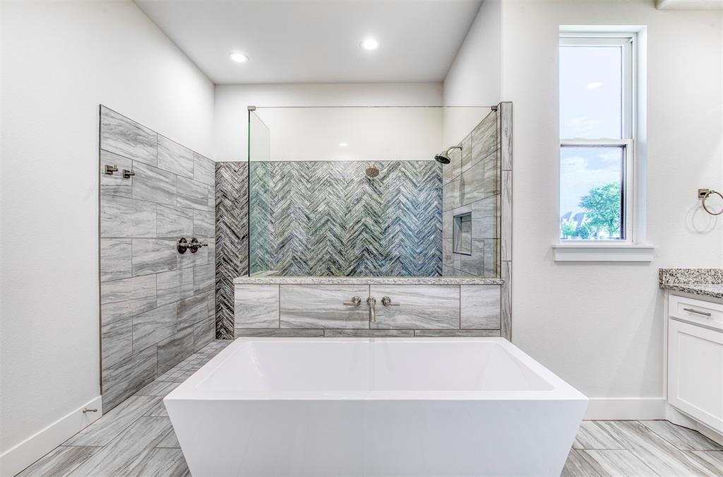 1376 Shadow Lakes Drive Property Photo 15