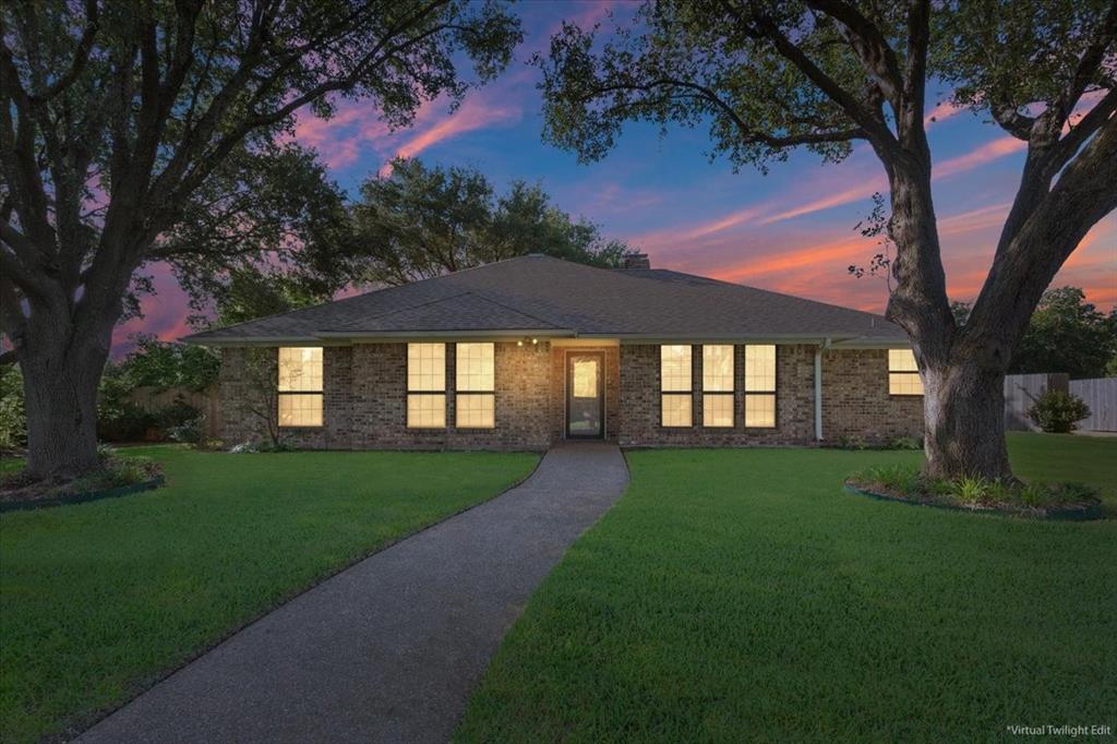 9402 Oak Hill Drive Property Photo 1